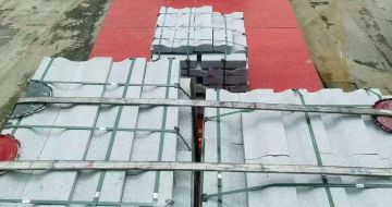 保定 芝麻白仿形加直形路沿石出货日常