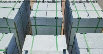 保定 芝麻白花岗岩5公分地铺石 花岗岩厂家工厂装车日常