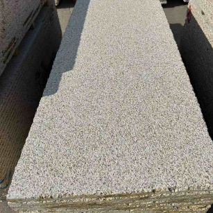 保定 黄金麻花岗岩荔枝面毛板，半成品