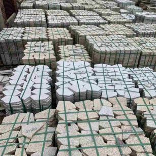 保定 黄金麻白麻花岗岩荔枝面地铺石(冰裂纹)