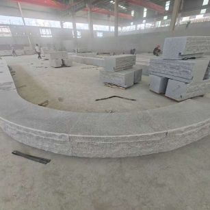 保定 芝麻白异形坐凳，自然面光面弧形加工