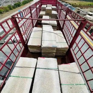 保定 黄金麻花岗岩荔枝面，光面毛板装车完成