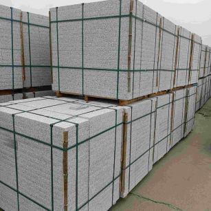 保定 白麻花岗岩石材荔枝面地铺石（300*600*50）