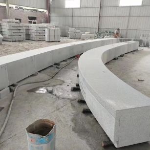 保定芝麻白花岗岩石板材 园林光面弧形坐凳