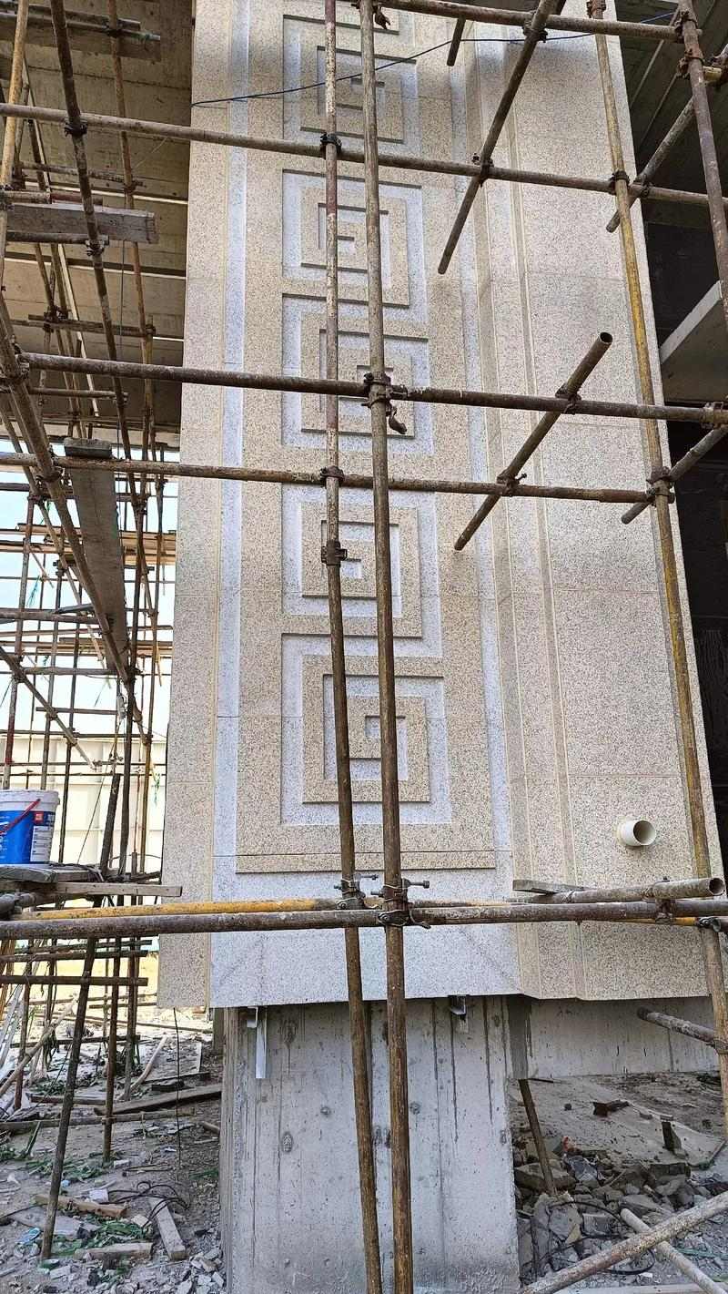 保定 黄金麻花岗岩别墅外墙干挂回纹造型效果