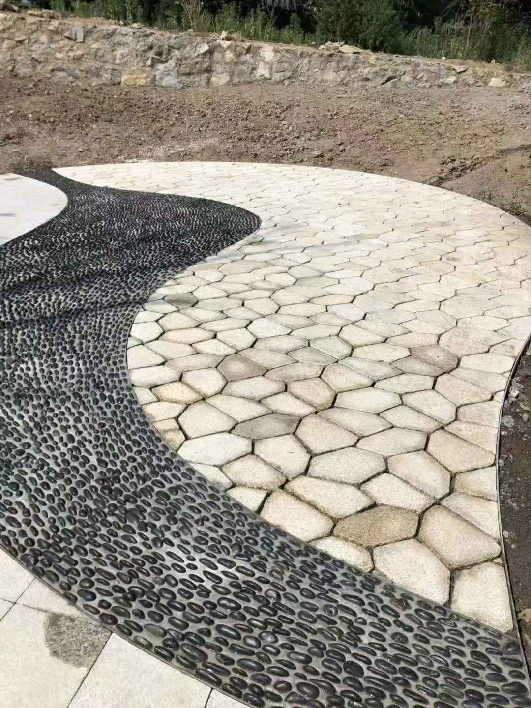 保定 黄金麻冰裂纹地铺石工地铺装案例