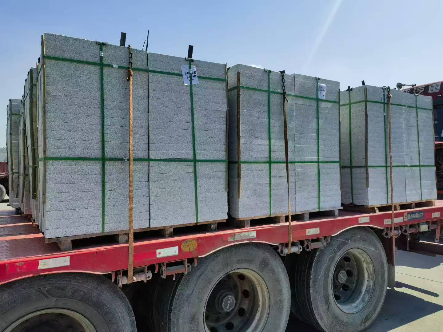 保定芝麻白花岗岩出货日常地铺石