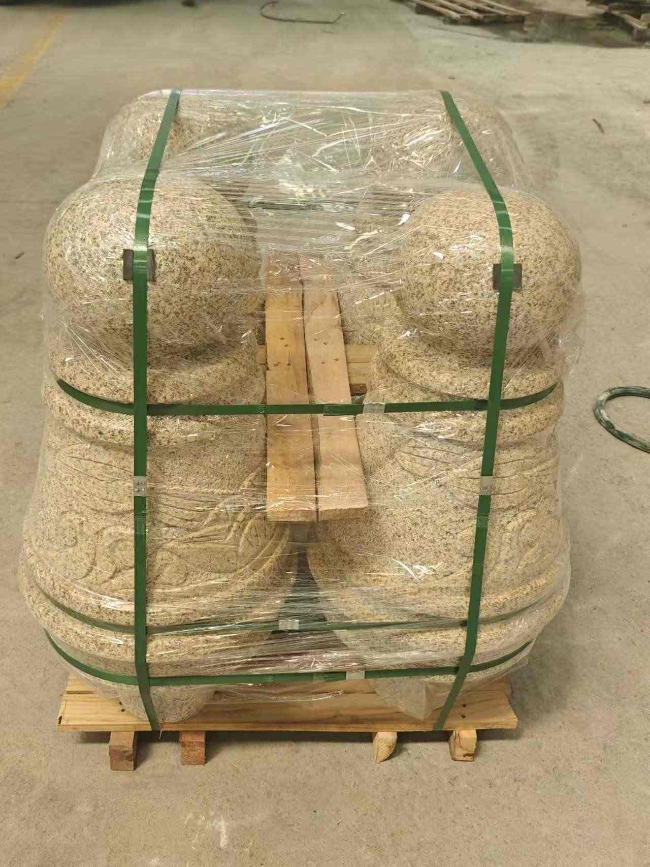 保定 黄金麻异形定制雕花——棒棒糖挡车柱