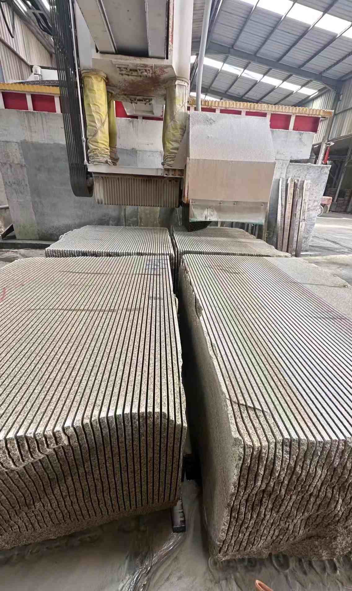 保定 车间生产日常，黄金麻白麻花岗岩