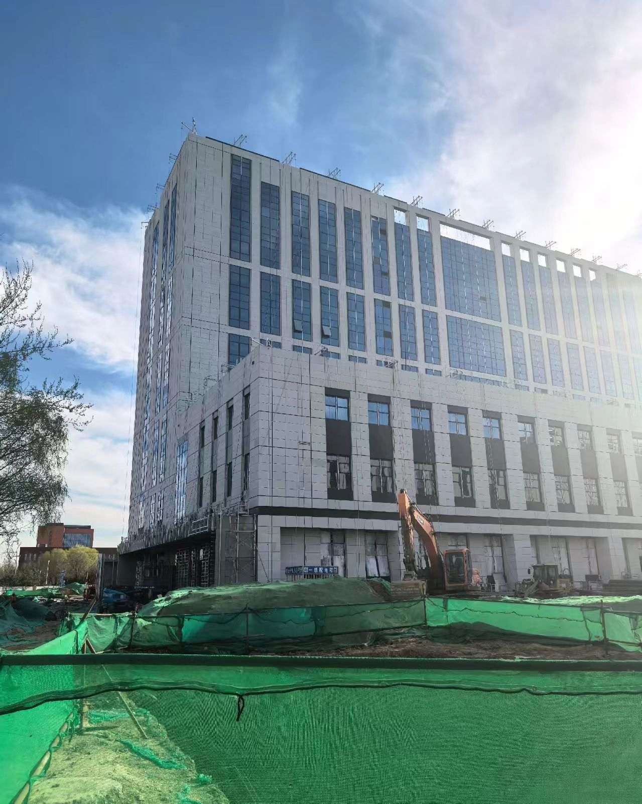 保定 白麻花岗岩石材外墙干挂