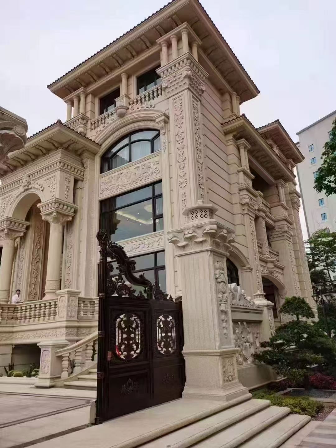 保定 黄金麻花岗岩别墅外墙干挂效果展示