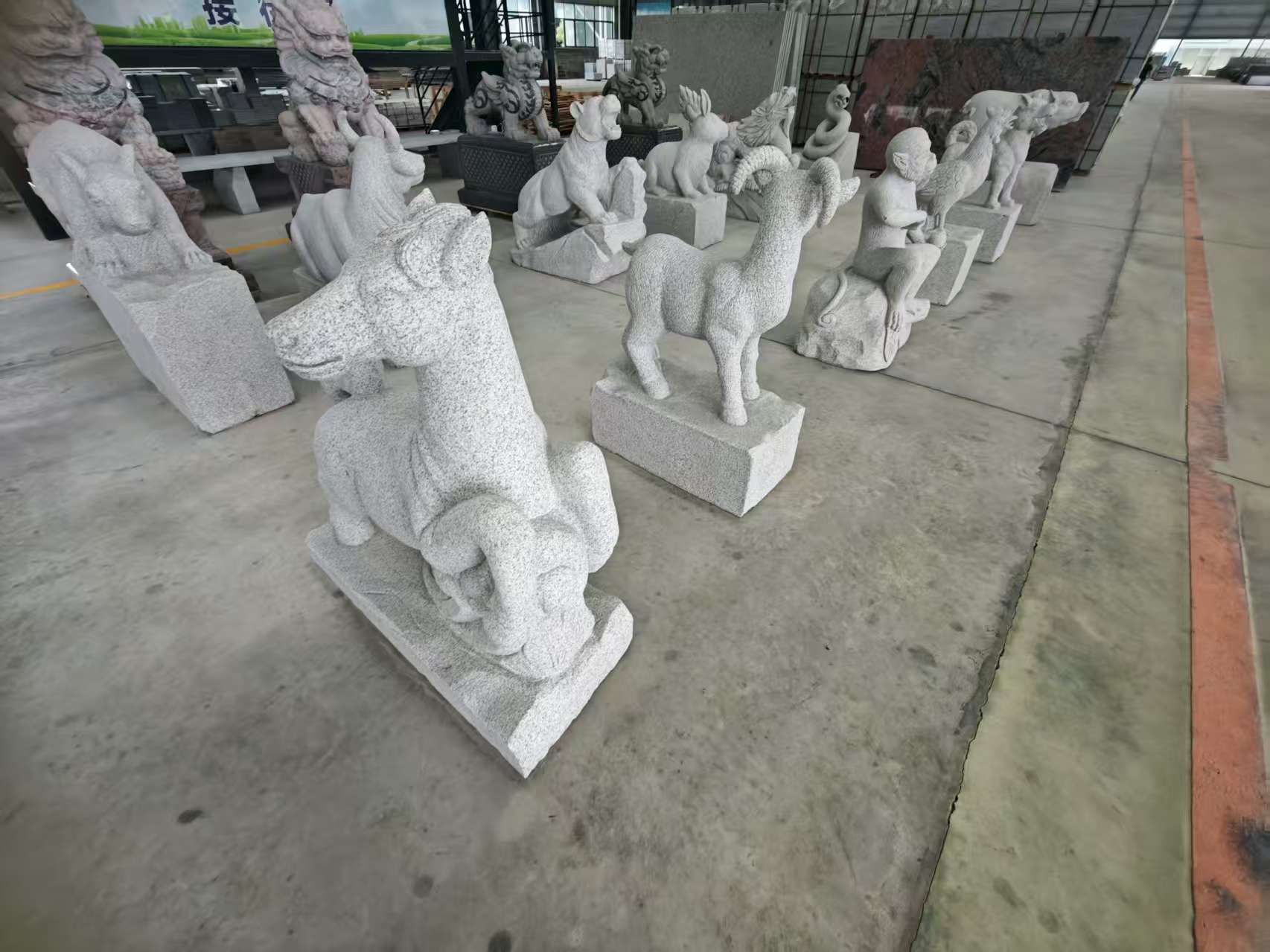 保定 芝麻白花岗岩造型立体雕刻——十二生肖