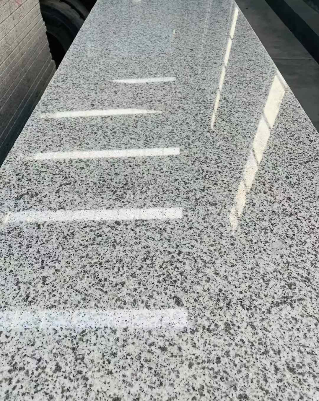 保定 白麻花岗岩光面毛板