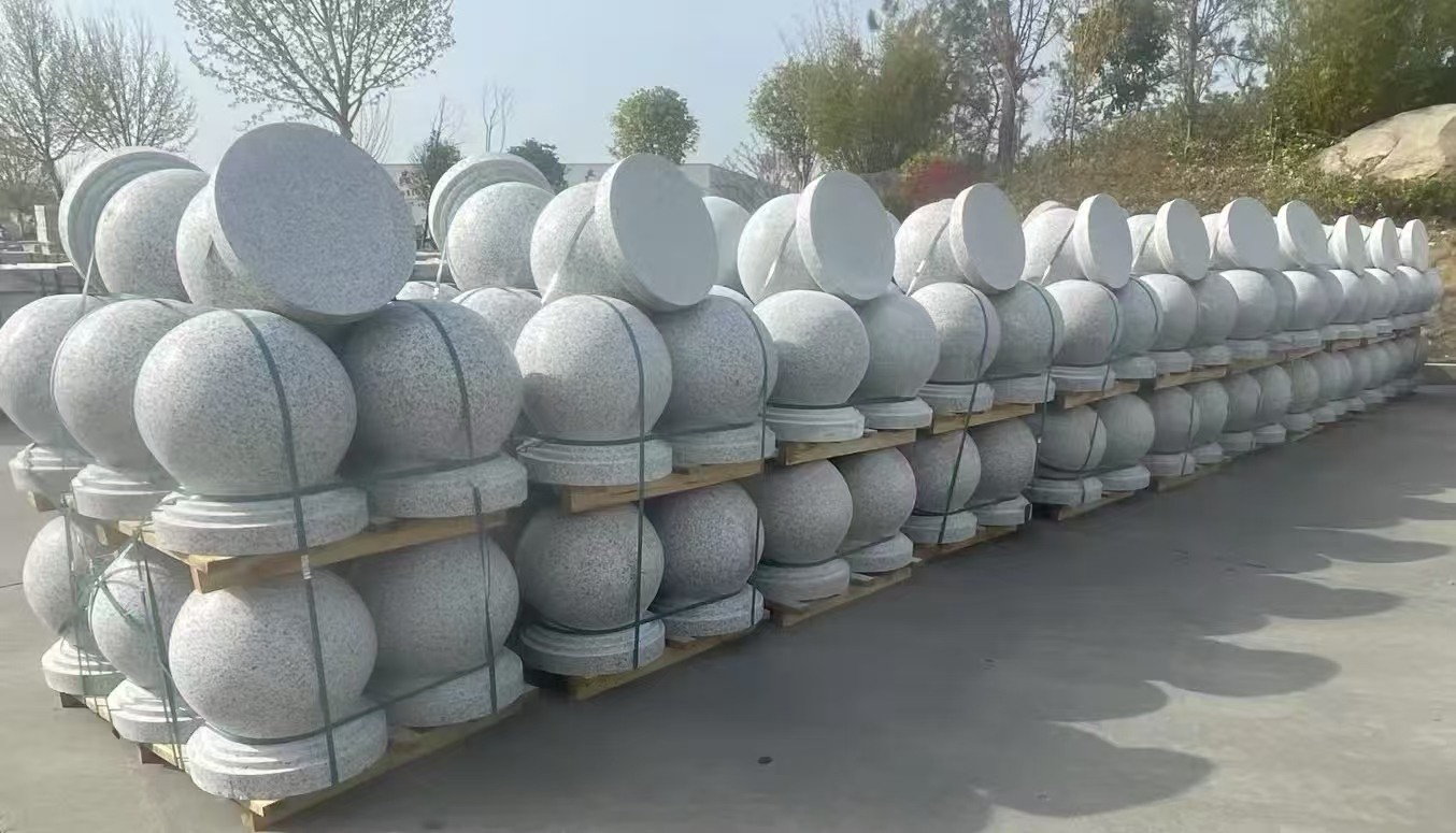 保定 白麻花岗岩石材圆球，石球，挡车球，隔离球，景观石球，风水球等