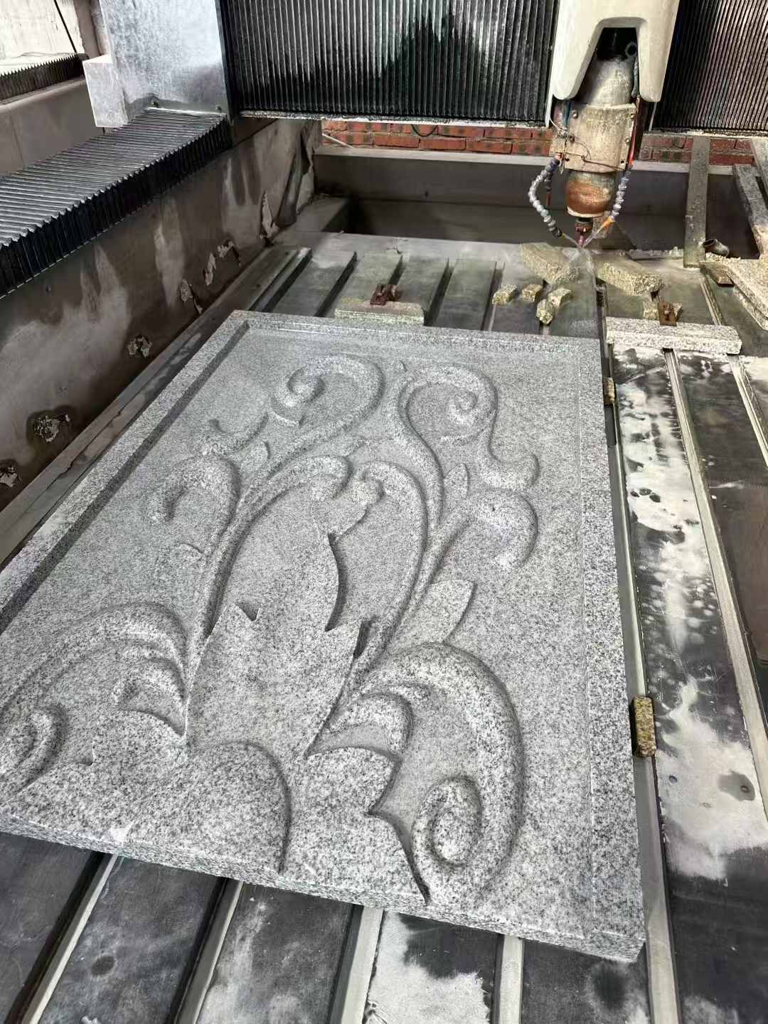 保定 白麻别墅干挂雕花板