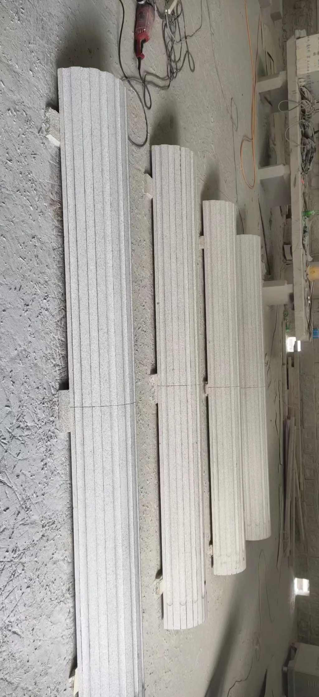 保定 花岗岩厂家带你看白麻花岗岩门楼大柱柱皮