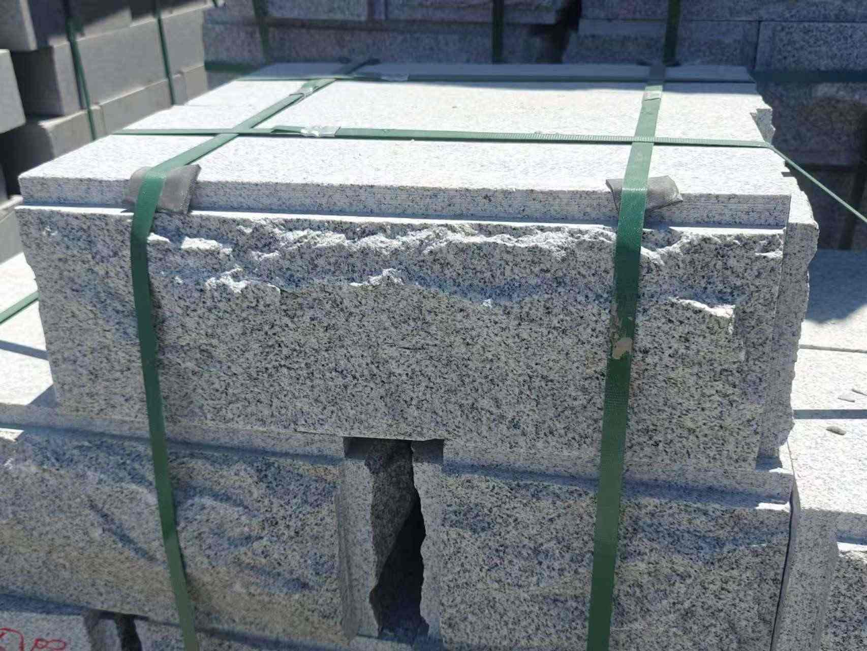 保定 芝麻白花岗岩自然面成品