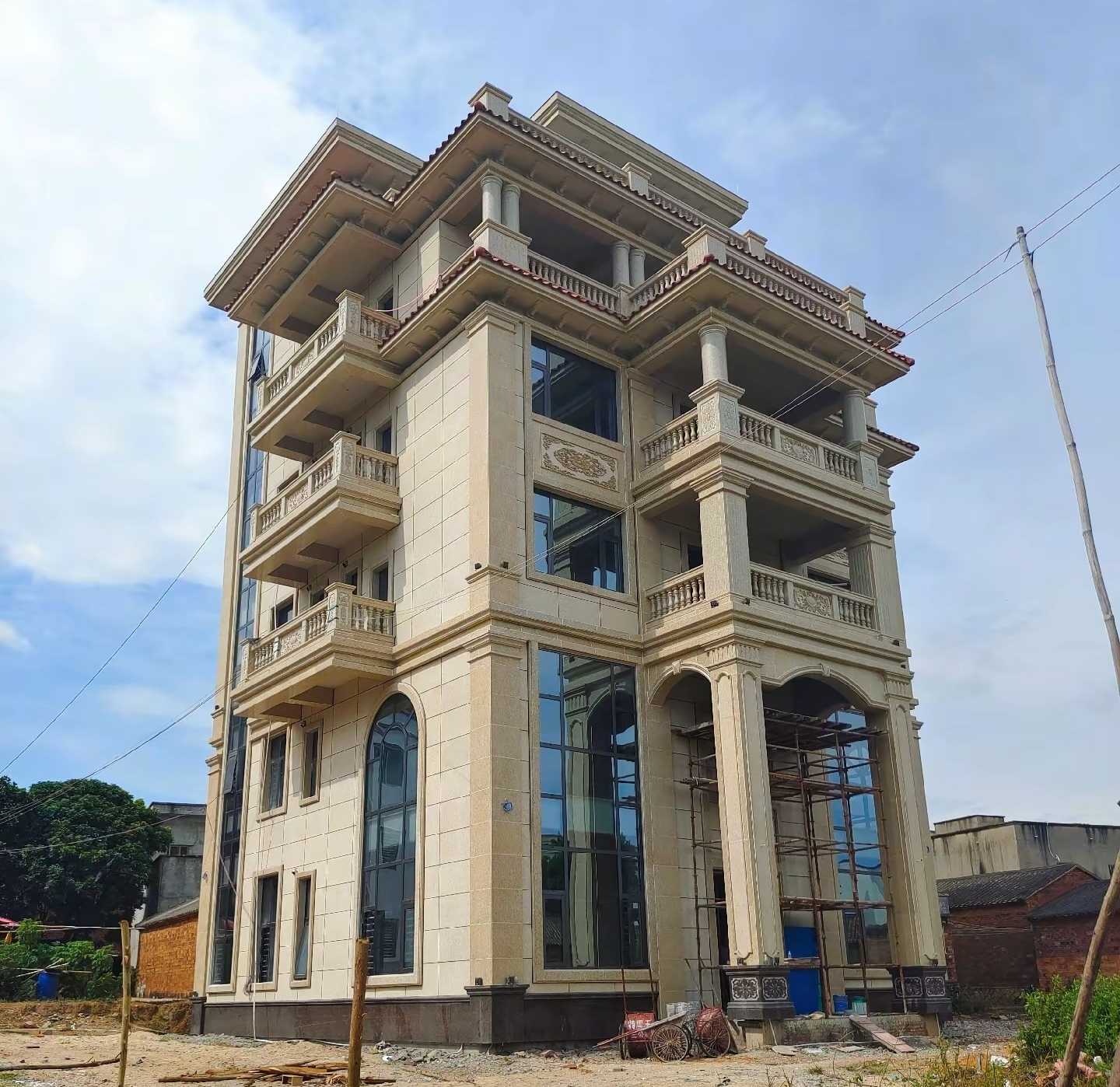 保定 黄金麻花岗岩石材别墅外墙干挂搭配（雕花栏杆花瓶柱门楼罗马柱）