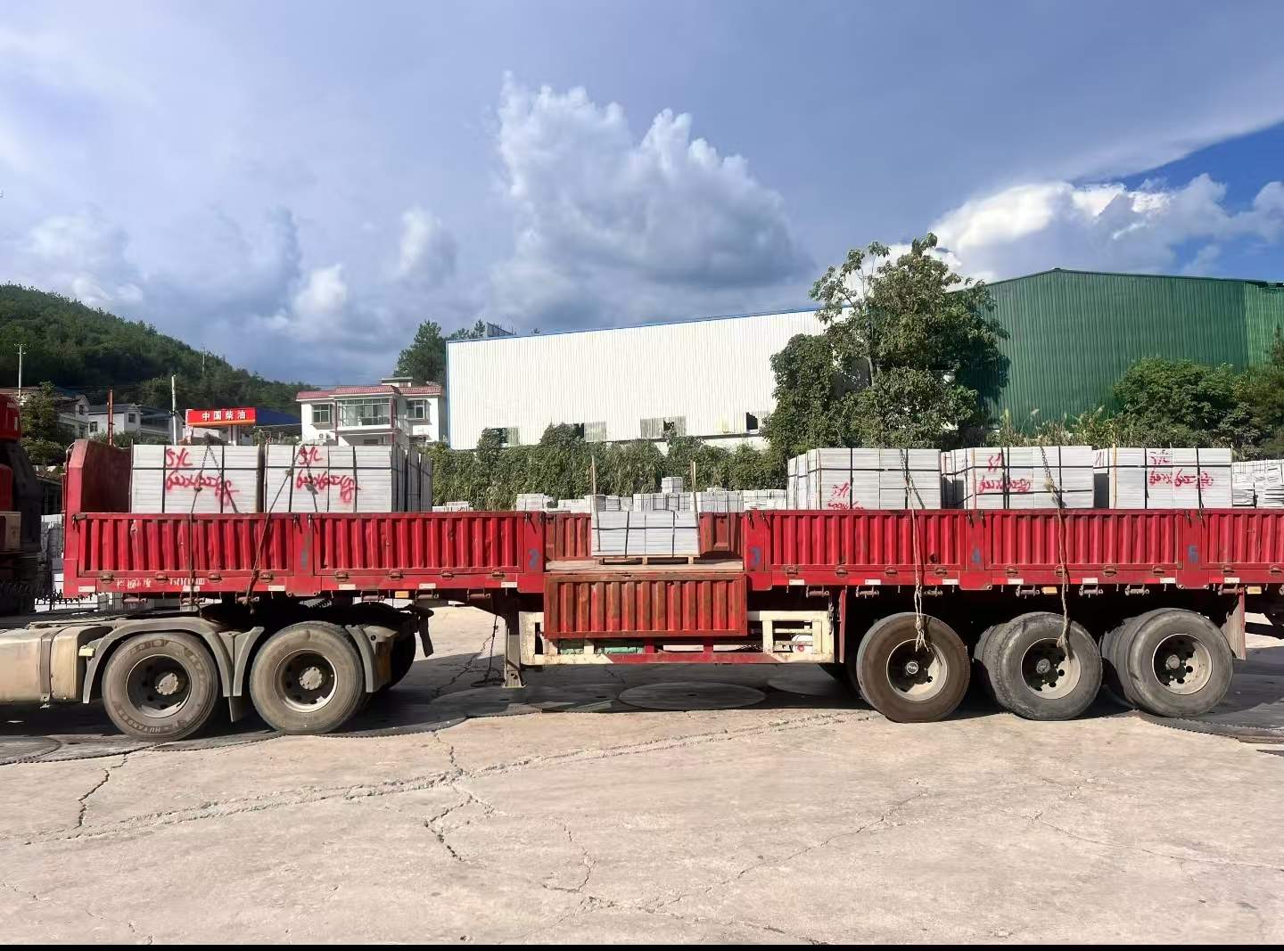 保定 芝麻灰花岗岩地铺石出货日常