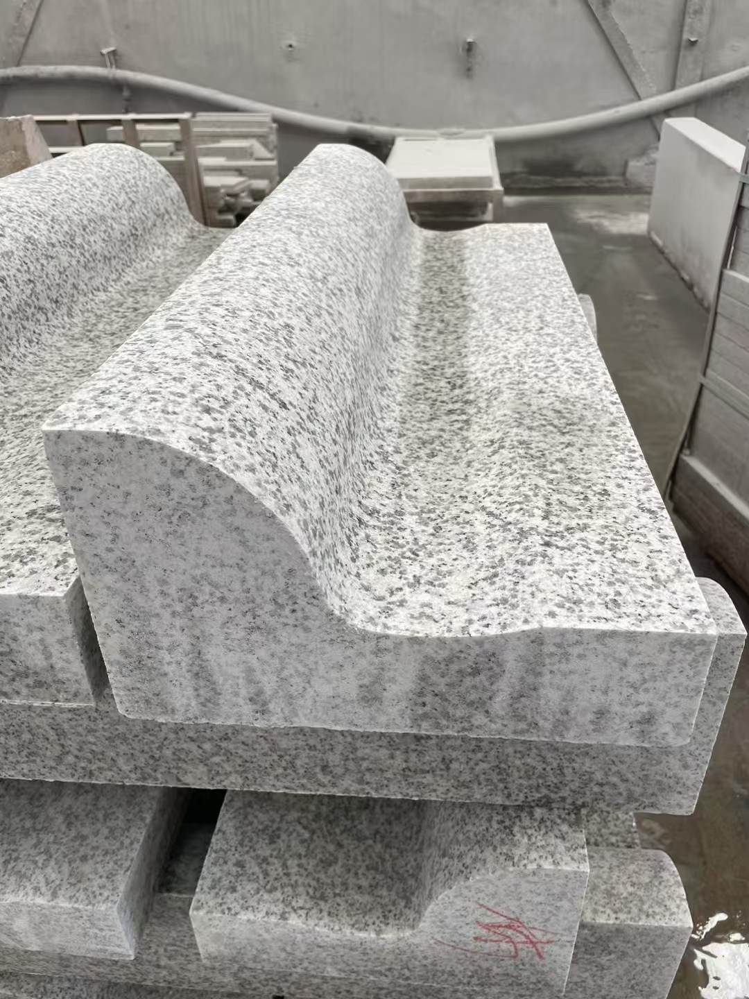 保定 白麻花岗岩S型路沿石，路侧石，马路牙子等